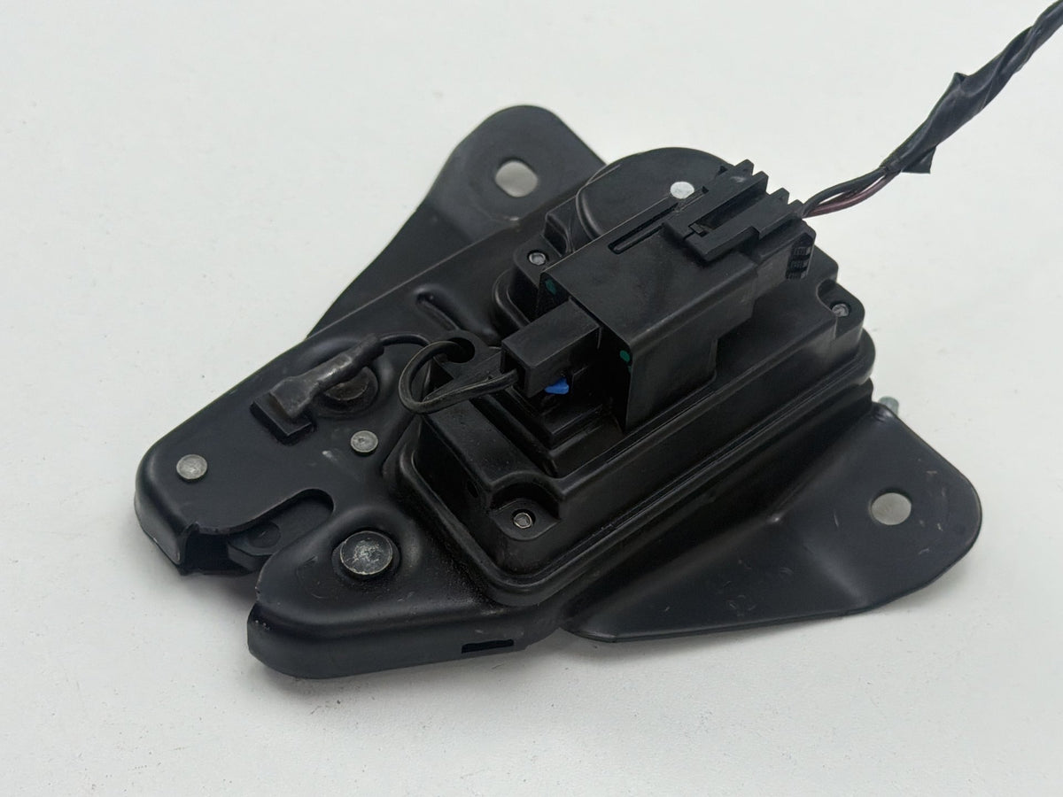 2014-2020 Maserati Quattroporte VI M156 Rear Trunk Lid Lock Latch Actuator OEM