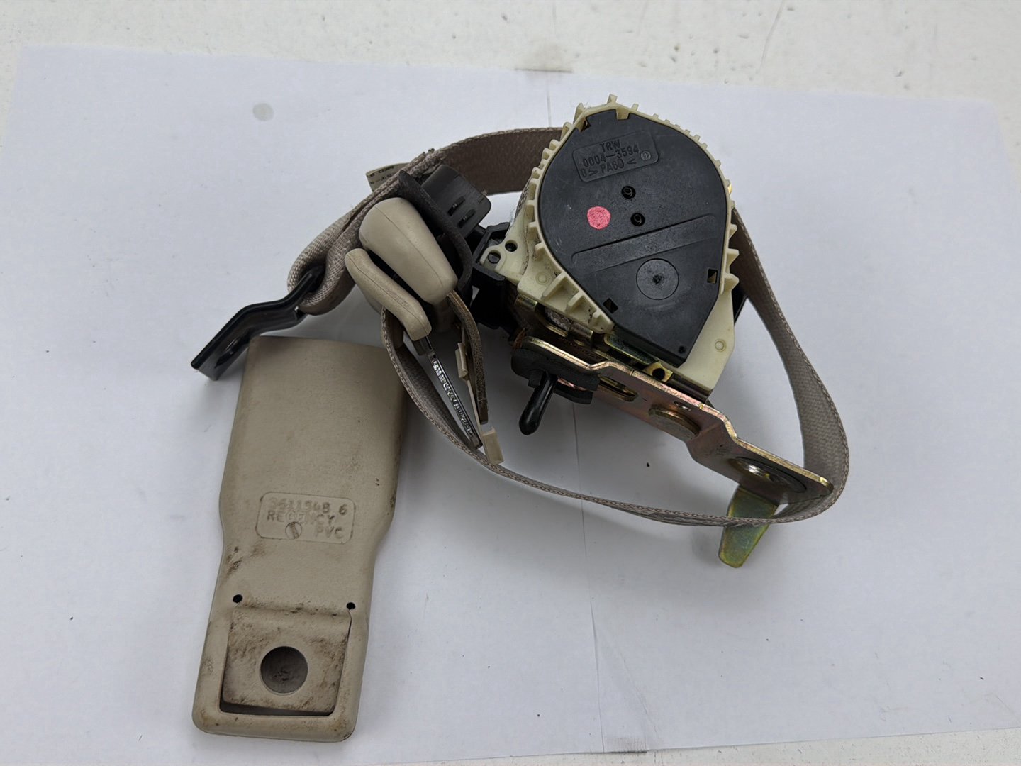 2003-2006 Lincoln Navigator 2nd Row Rear Left Side Seat Belt Retractor OEM