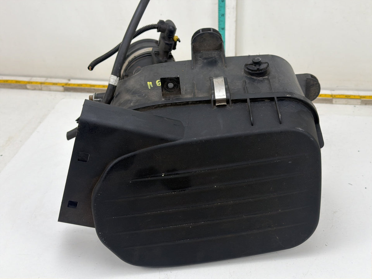 2014-2019 Maserati Ghibli M157 Right Air Intake Cleaner Filter Housing Box OEM