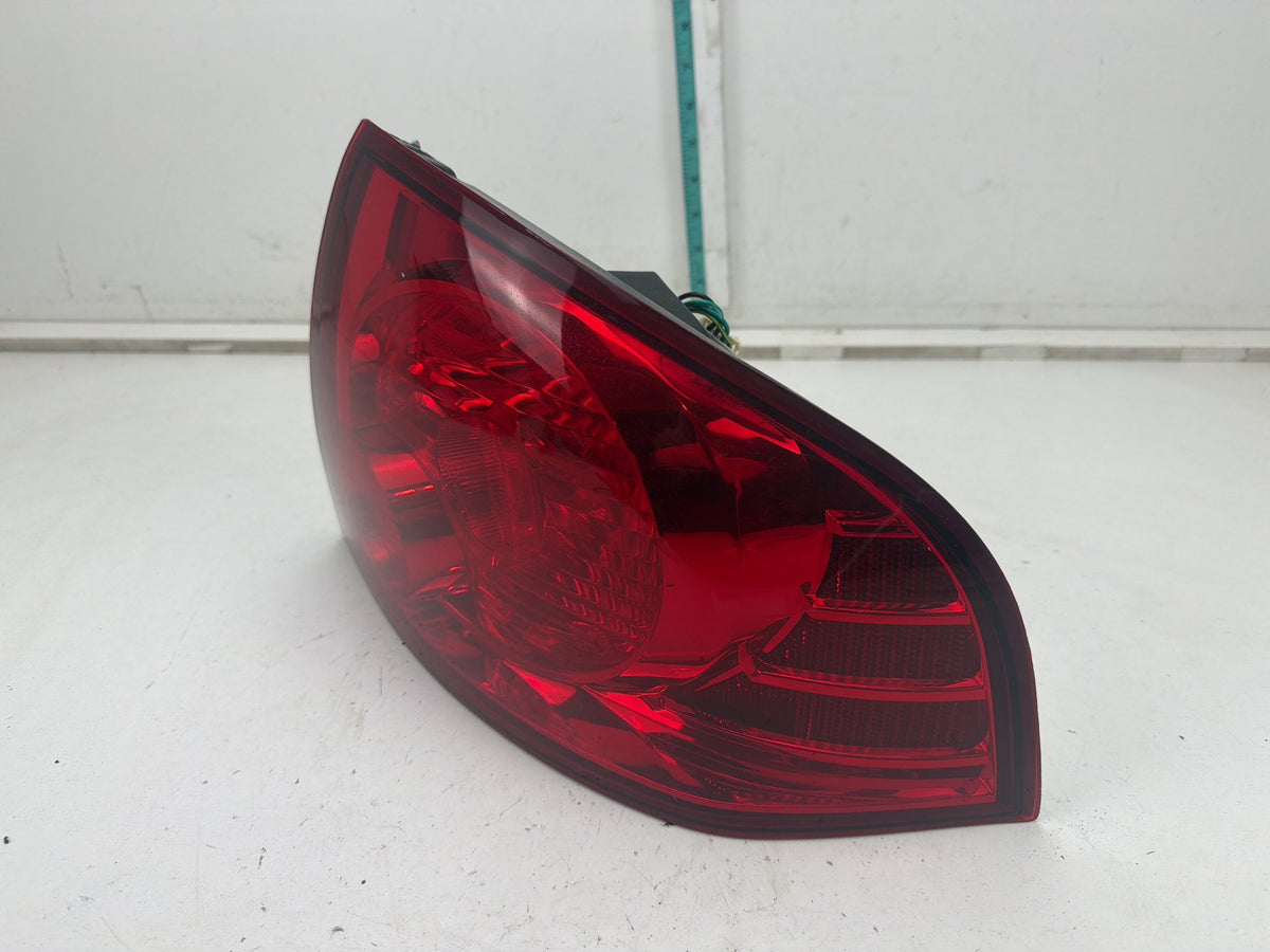 2004-2006 Nissan Sentra Rear Right Passenger Side Quarter Outer Tail Light OEM