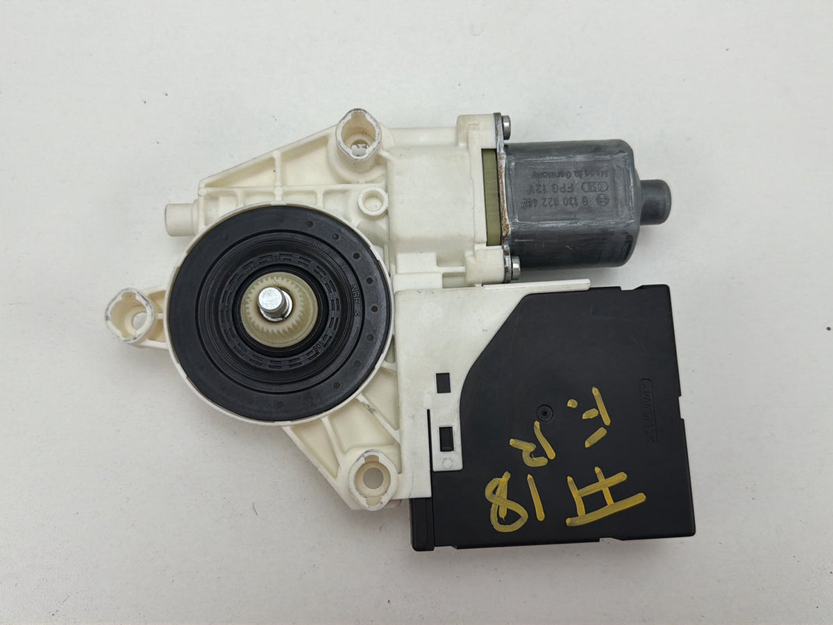 2013-2017 Volkswagen Tiguan Right Front Window Regulator/Motor OEM