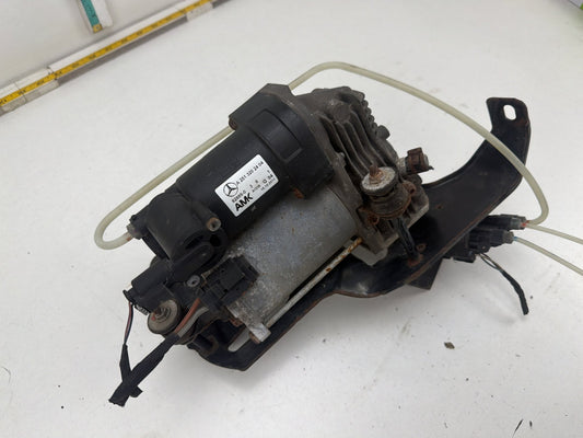 2006-2013 Mercedes-Benz R350 Airmatic Air Suspension Compressor Pump OEM