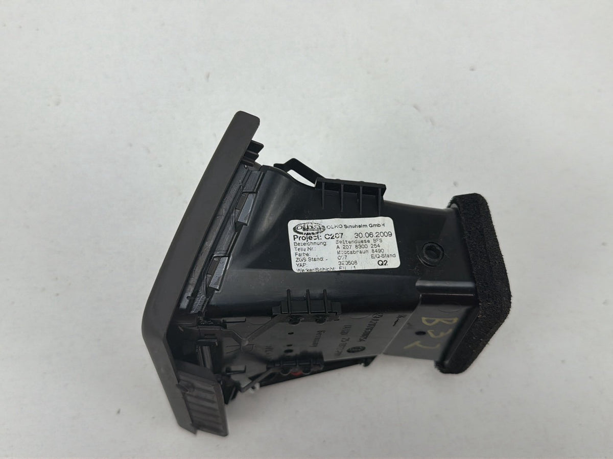 2010-2011 Mercedes-Benz E-Class-Front Right Air Vent A2078300254 OEM