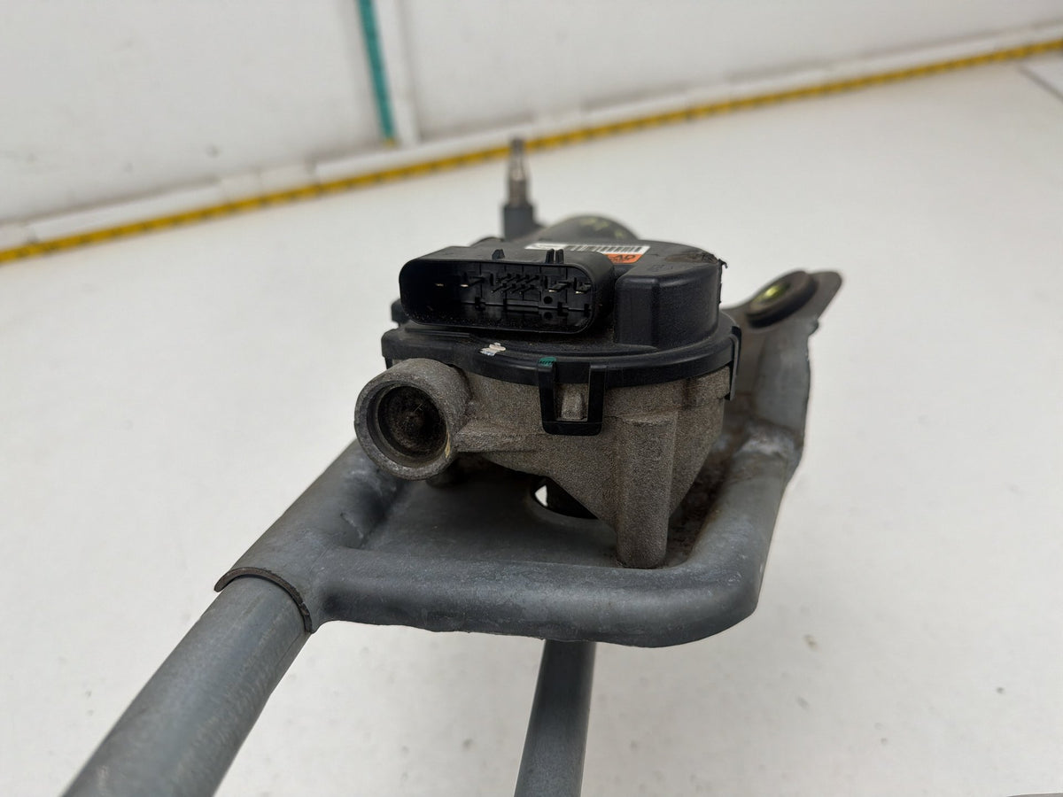 2003-2006 Lincoln Navigator U228 Front Windshield Wiper Motor & Linkage OEM