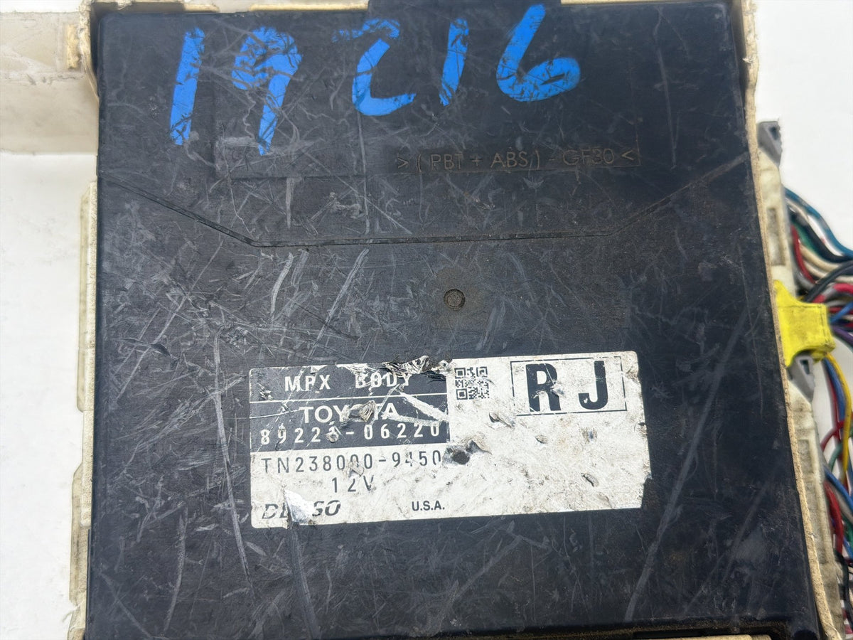 2015-2017 Toyota Camry Multiplex Network Body Control Module 89221-06220 OEM