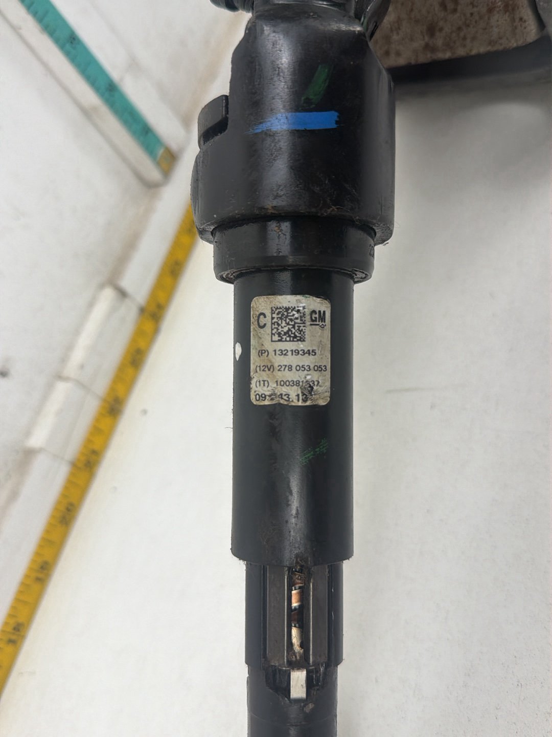 2010-2011 Buick LaCrosse Steering Column Floor Shift Assembly 13276404 OEM