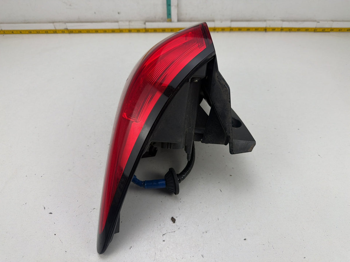 2019-2022 Honda CR-V Right Passenger Side Quarter Panel Mounted Tail Light OEM