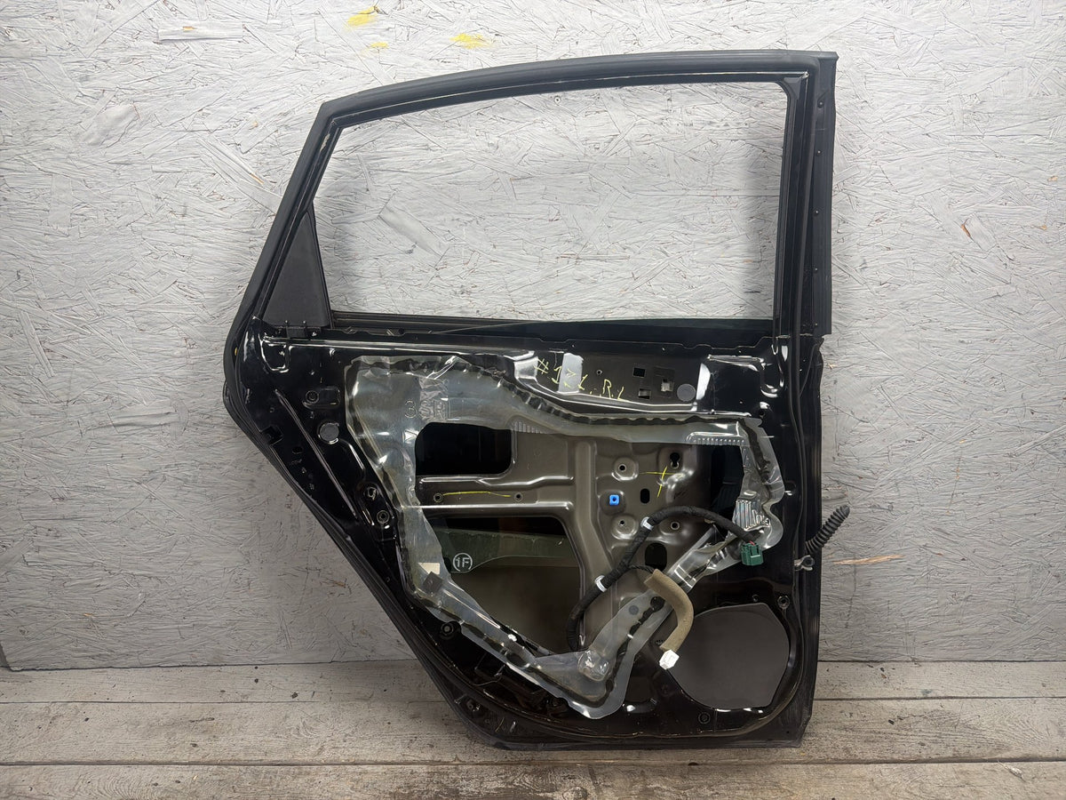 2007-2009 Lexus ES350 V40 - Rear Left Door Shell OEM