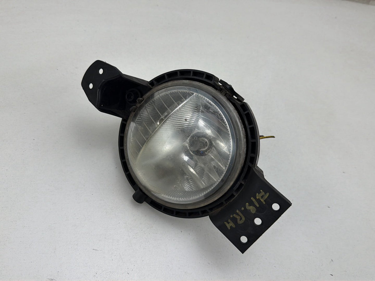 2011-2016 Mini Countryman Cooper S- Right Fog Light PN: 0305001022 OEM
