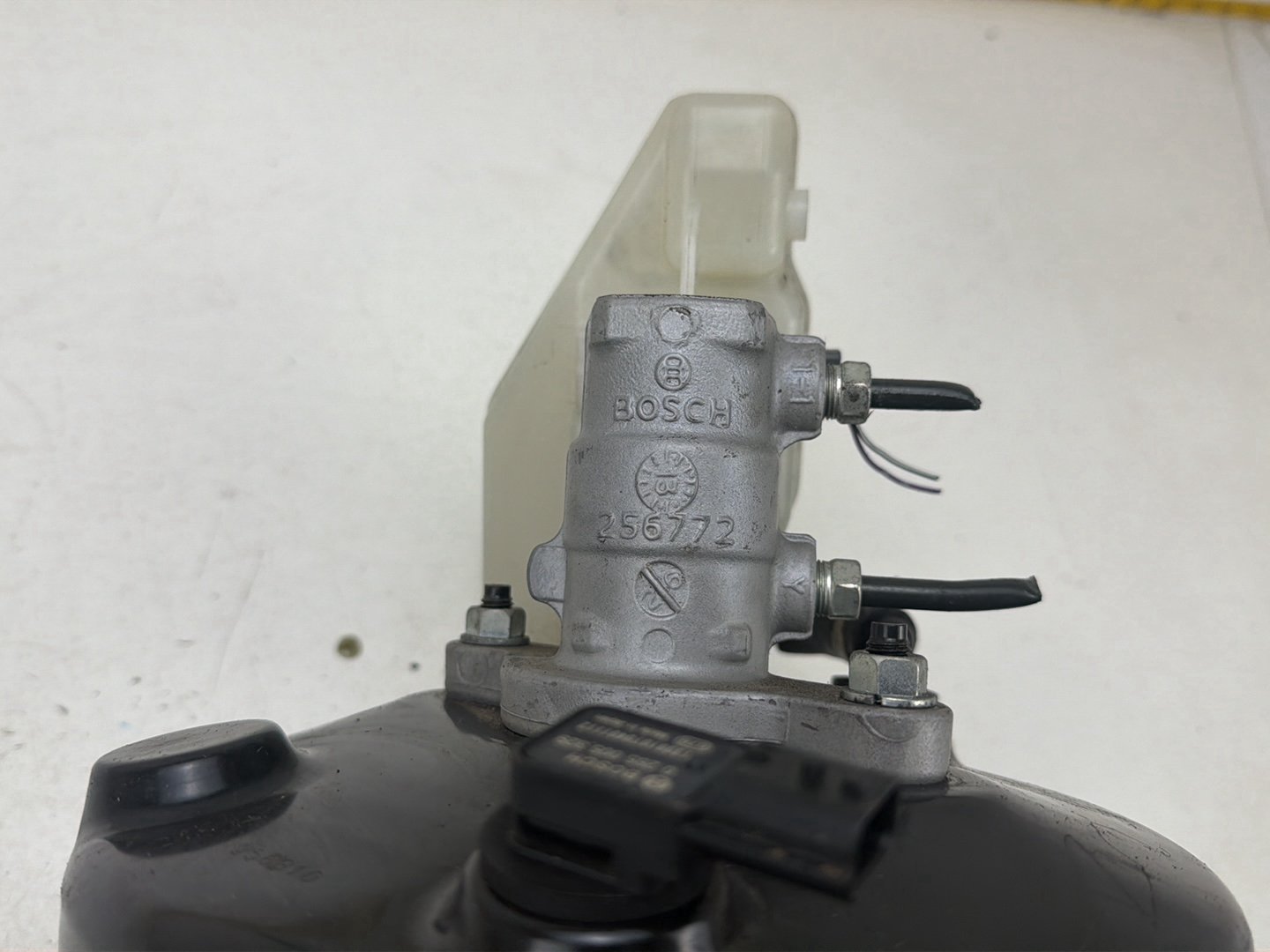 2014-2020 Infiniti Q50 Power Brake Booster Master Cylinder OEM