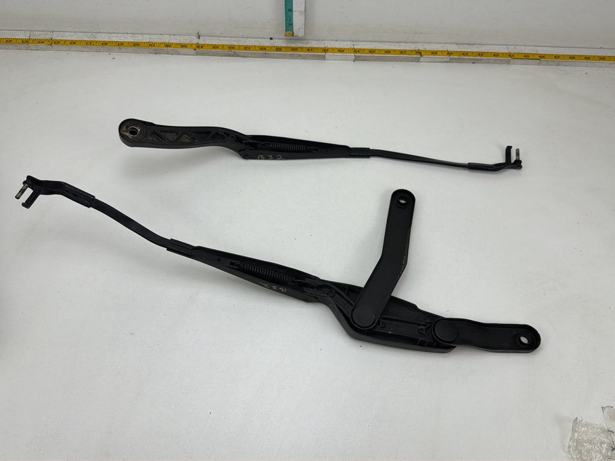 2010-2013 Mercedes-Benz E-Class Front Left and Right Side Wiper Arm Set OEM