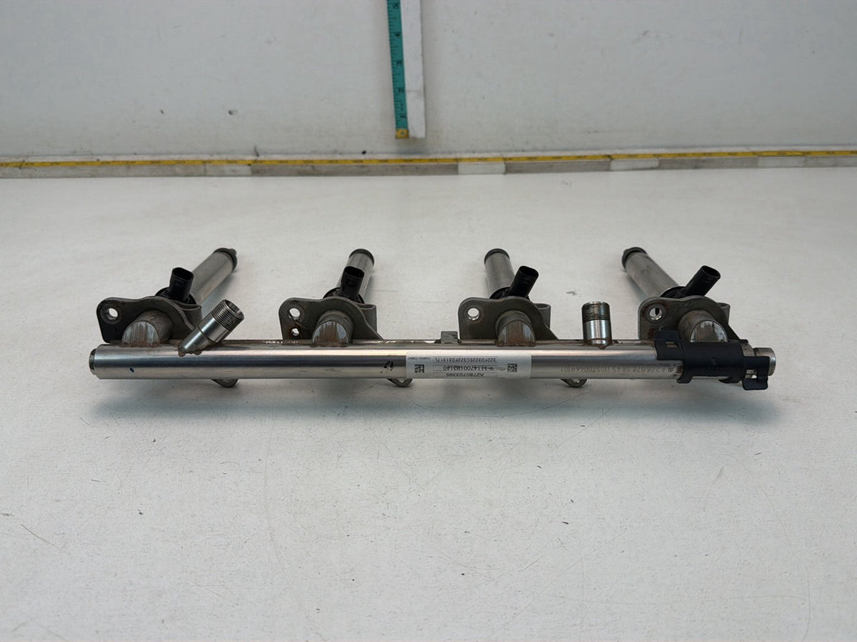 2011-2013 Mercedes-Benz S-Class W221 Left Fuel Rail Line Injectors A2780780845 OEM