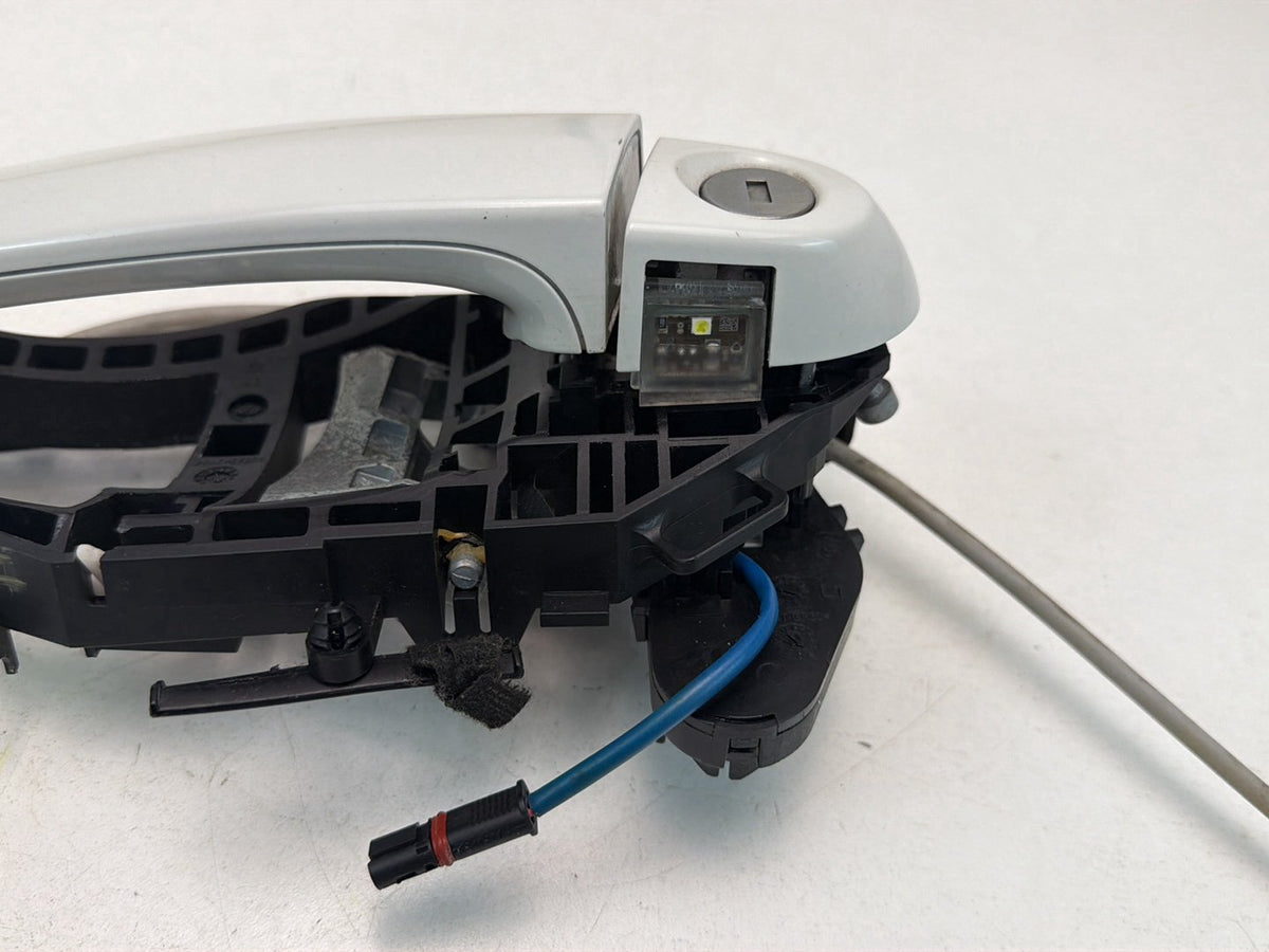 2014-2016 BMW 228i Front Left Driver Side Exterior Door Handle OEM