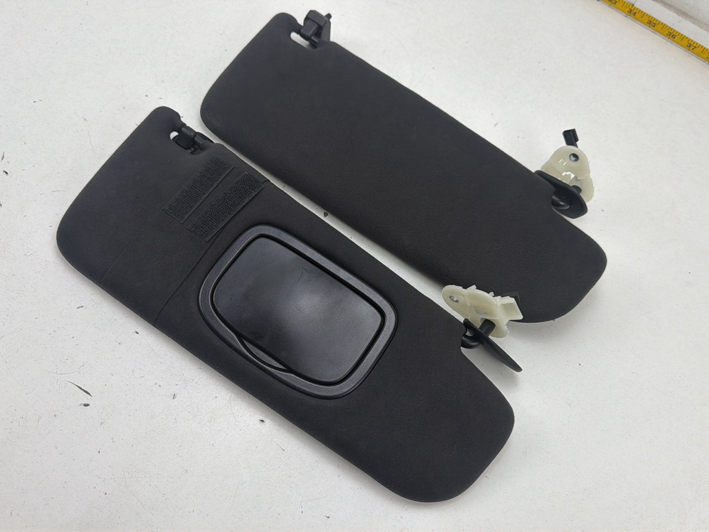 2014-2017 Maserati Ghibli Front Left Driver/Right Passenger Side Sun Visor OEM