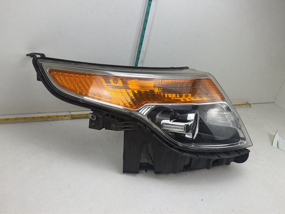 2011-2015 Ford Explorer Front Right Passenger Side Halogen Projector Headlight Lamp OEM