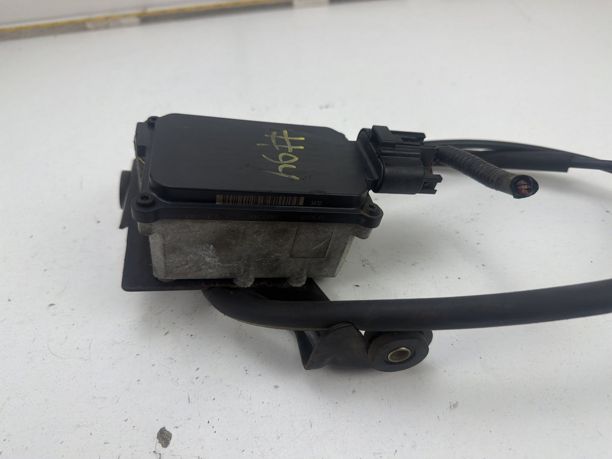 2003-2005 Lincoln Navigator U228 - Cruise Control Module 2L1F-9C734-BB OEM