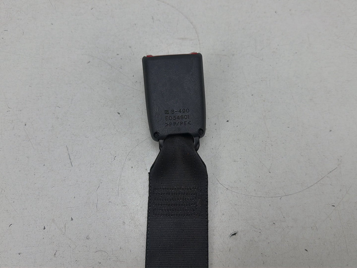 2008-2013 Infiniti G37 Rear Centre Seat Belt Buckle E034601 OEM