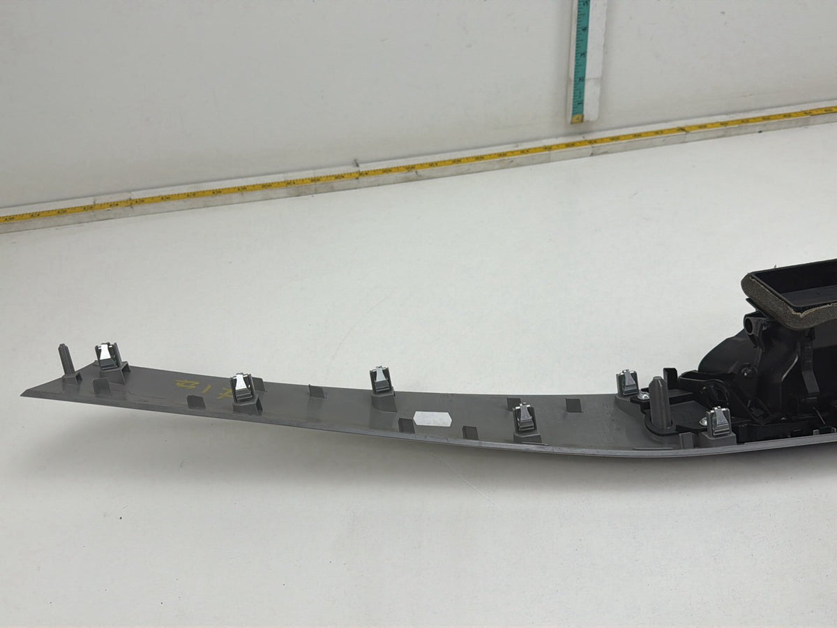2013-2014 BMW X1 E84 SUV Dash Air Vent Centre OEM
