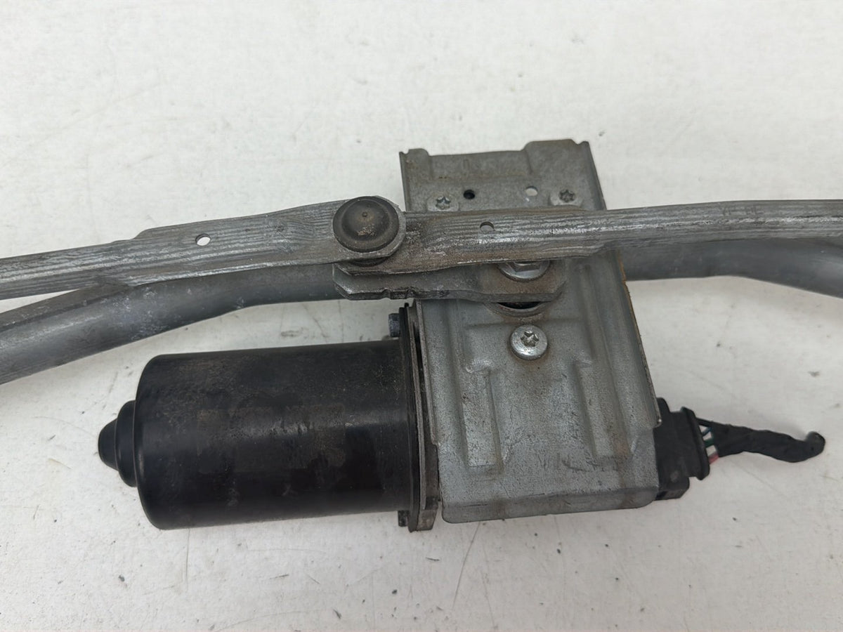 2015-2021 Kia Sedona Front Windshield Wiper Motor & Linkage 98110-A9000 OEM