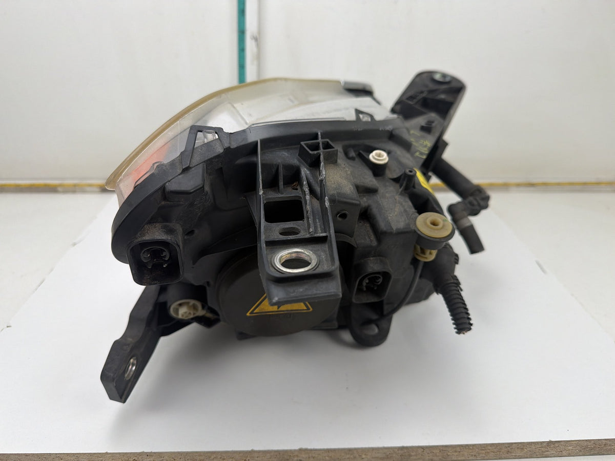 2014-2017 Maserati Quattroporte Front Left Driver Side Headlight 670006569 OEM