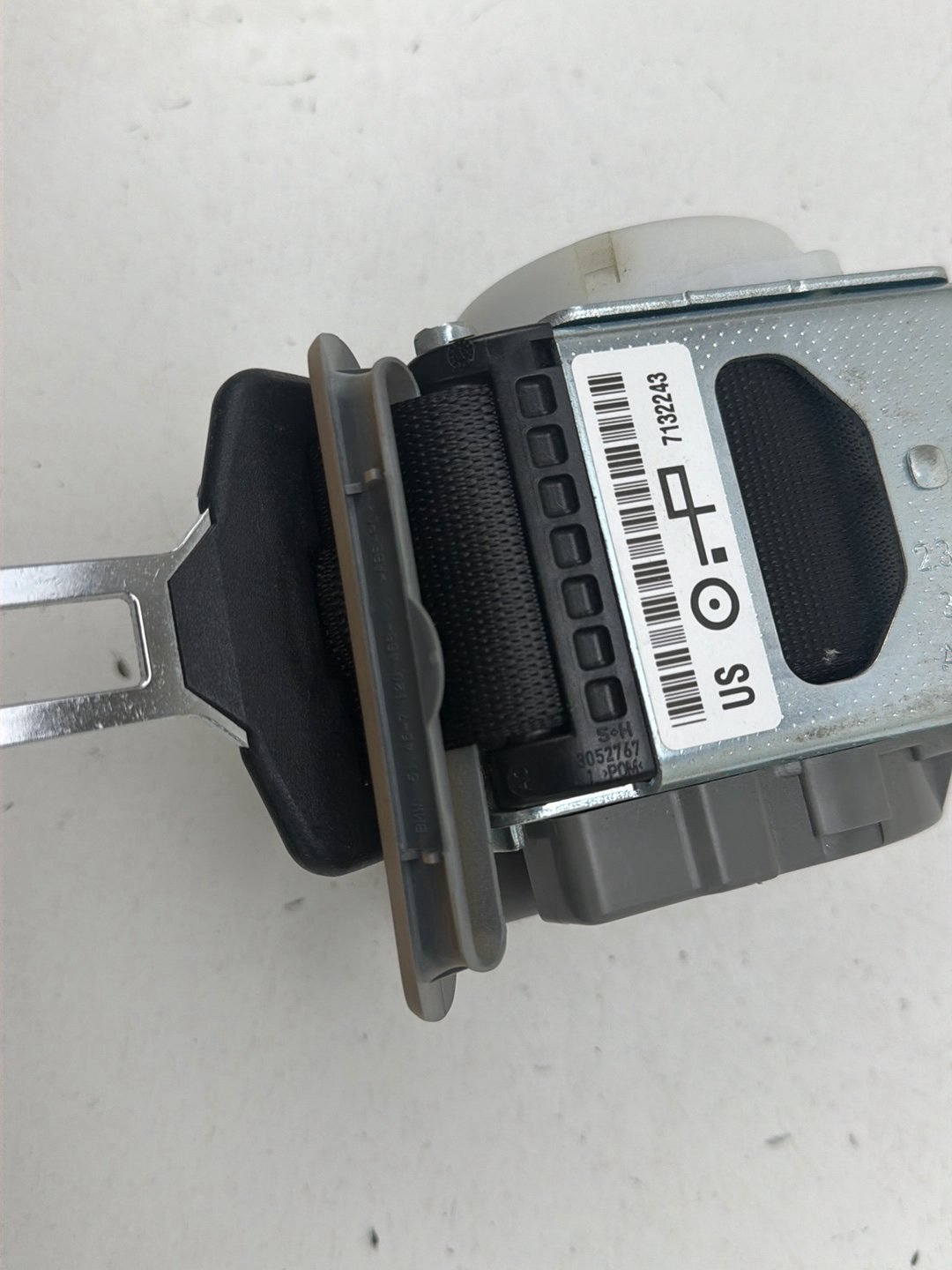 2006-2012 BMW 325i 328i Rear Left Seat Belt 305279899001 OEM