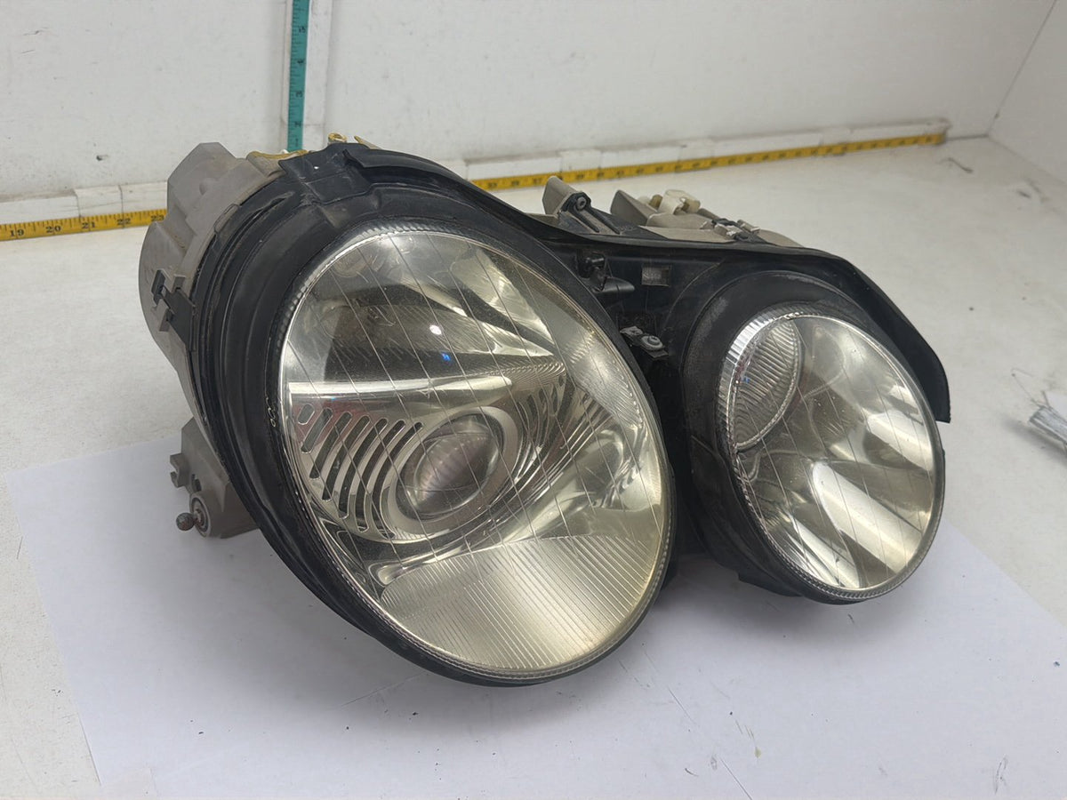 2003-2006 Mercedes CL-500Front Right Passenger Side Xenon HID Headlight OEM