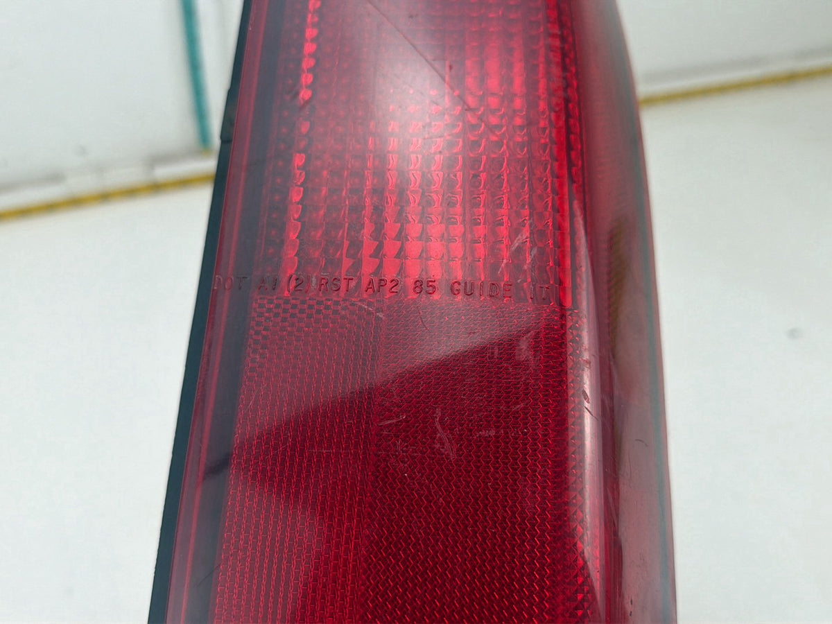 1985-2005 Chevrolet Astro Right Passenger Side Tail Light 16502448 OEM
