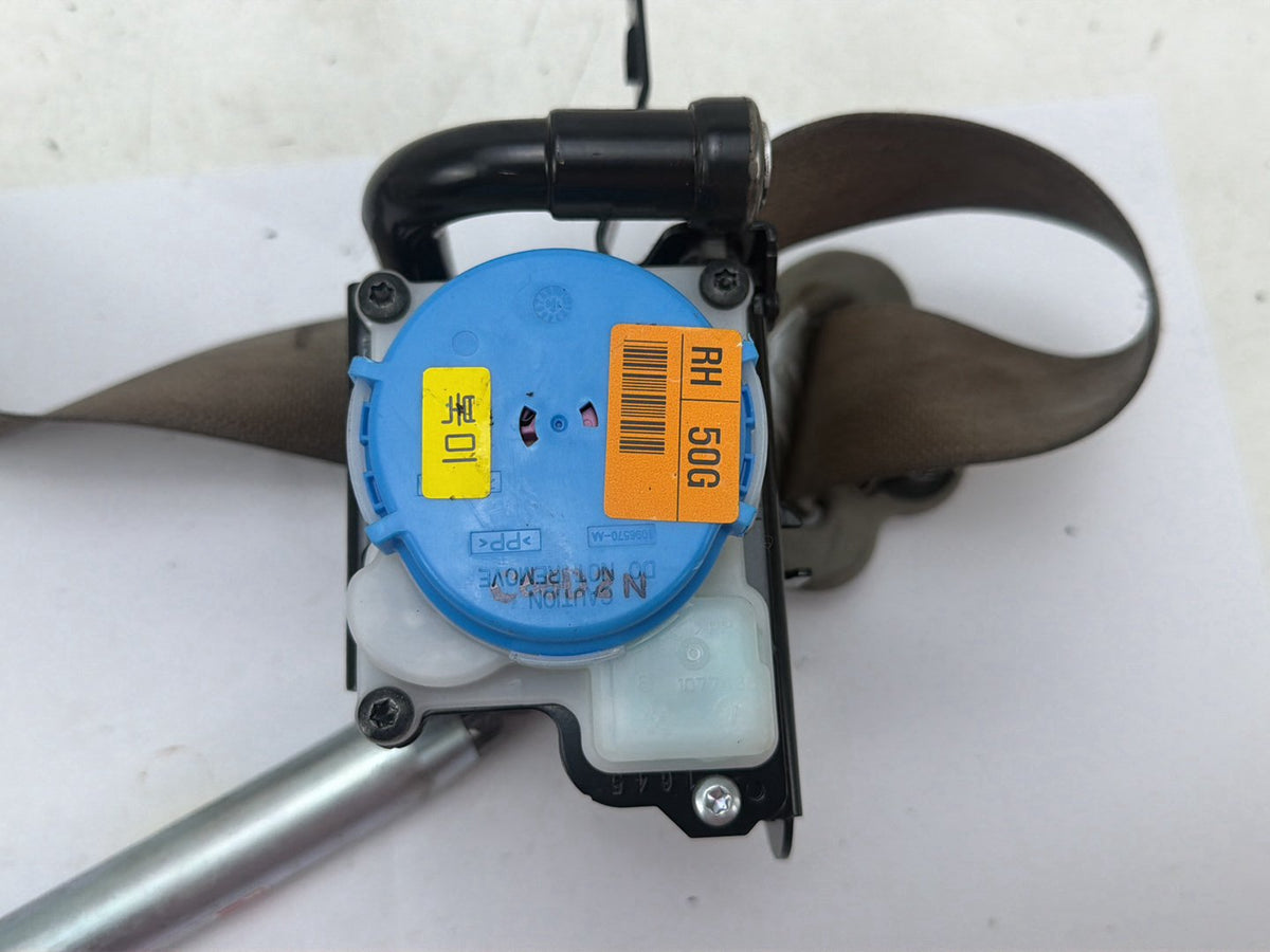 2015-2018 Kia Sedona Front Right Passenger Side Seat Belt Retractor OEM