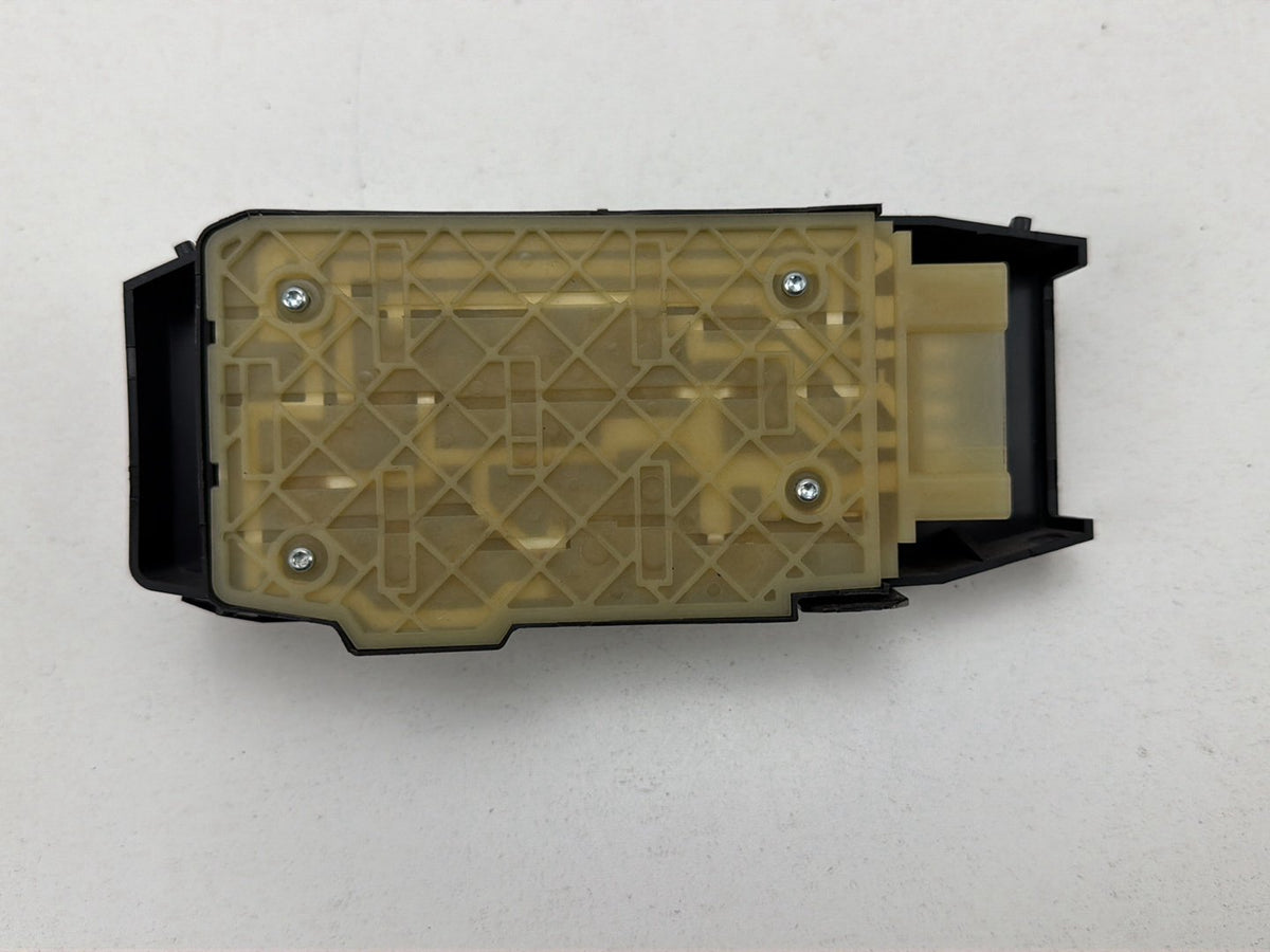 2014 BMW X1 E84 SUV Seat Belt Control Module 9265262-01 OEM