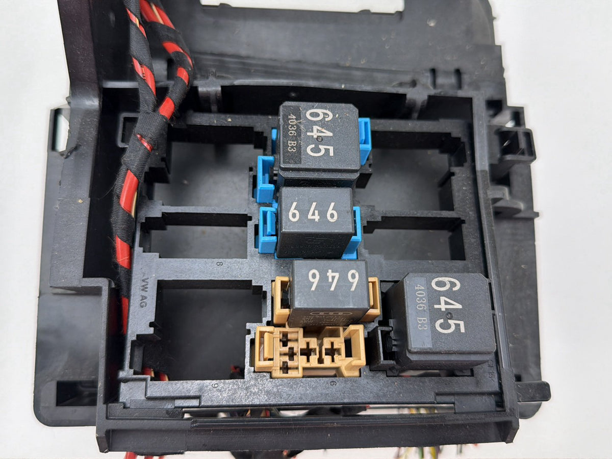 2013-2017 Volkswagen Tiguan Body Control Module 5K0 937 086R OEM