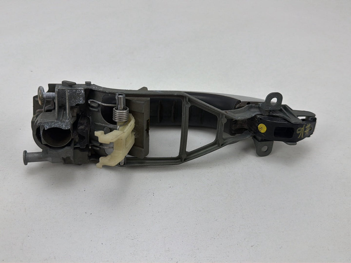 2004 Porsche Cayenne 9PA SUV Right Rear Exterior Door Handle 7L0839886 OEM