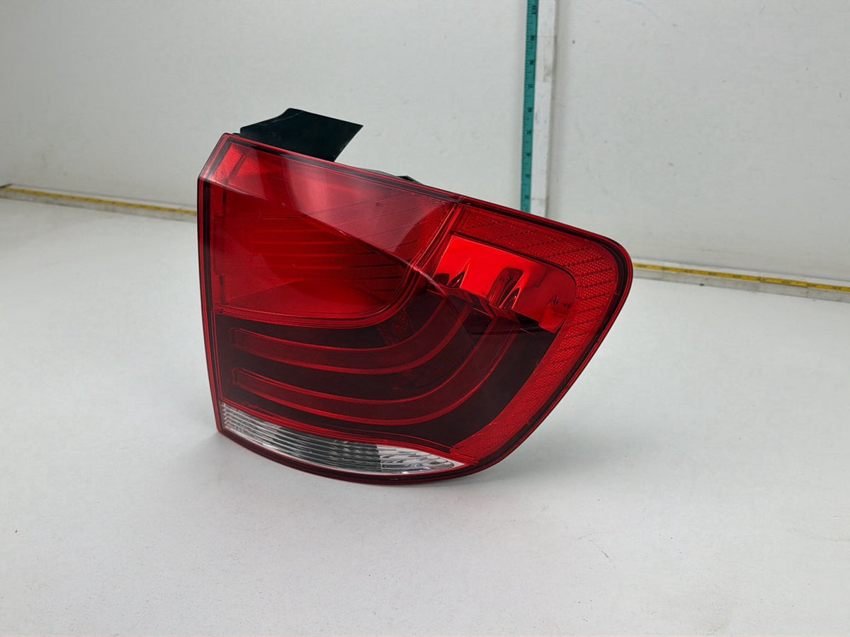 2012-2015 BMW X1 E84 SUV Right Tail Light 2990112-09 OEM