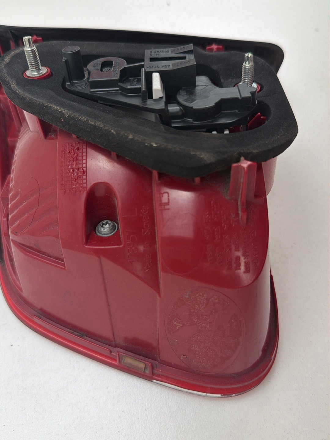 2013-2017 Volkswagen Tiguan Left Rear Inner Tail Light 5N0945259A OEM