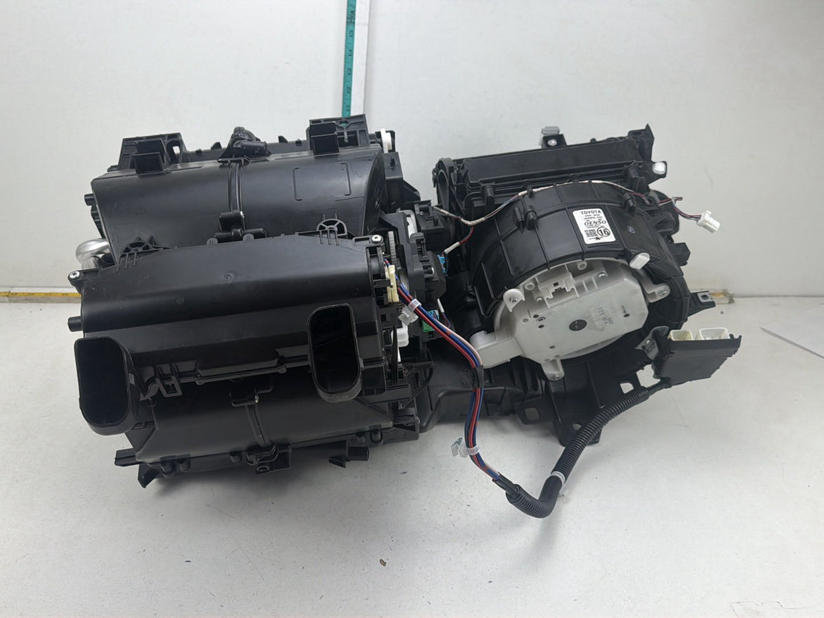 2015-2019 Toyota Sienna HVAC A/C Heater Blower Fan Housing Box 87010-08160 OEM