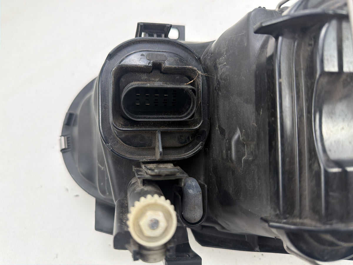 1999-2005 Volkswagen Golf Front Left Driver Side Headlight Lamp Assembly OEM