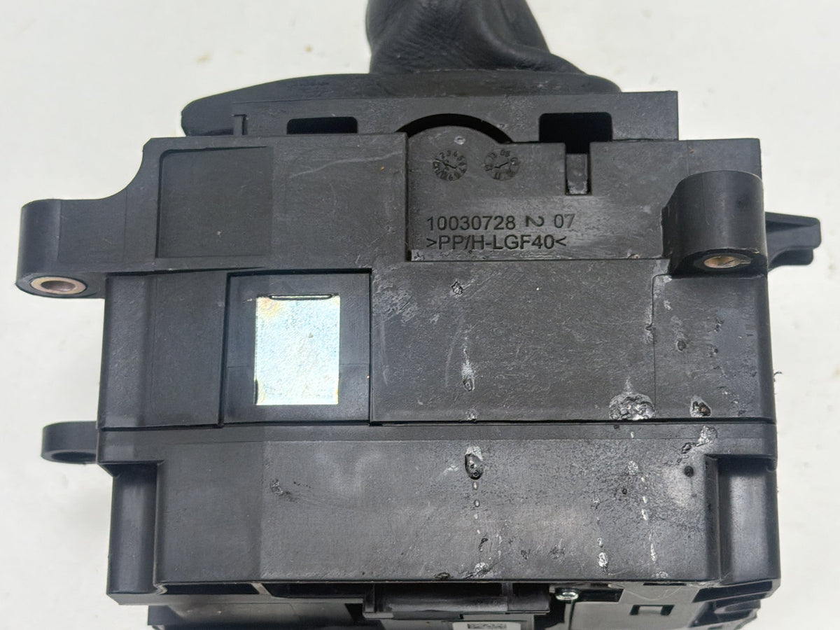 2011-2013 BMW 550i xDrive F10 Automatic Gear Shifter 61319251190 OEM
