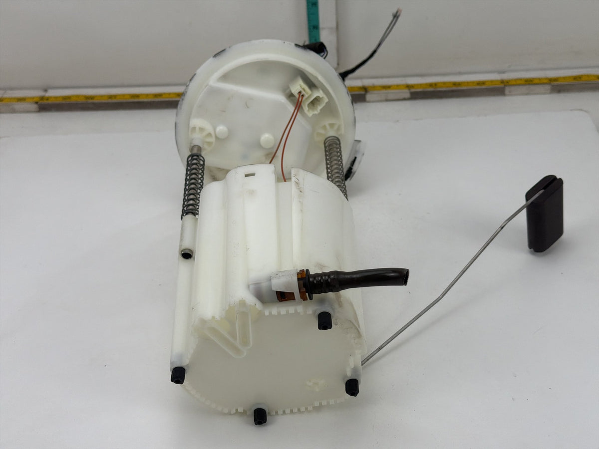 2014-2020 Maserati Ghibli Fuel Tank Pump Sending Unit Module 670003733 OEM