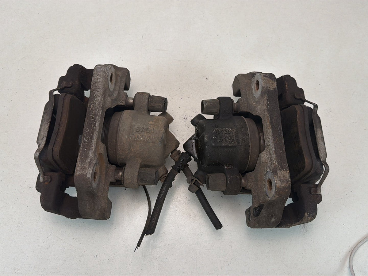 2014-2016 BMW 228i F22 Front Left & Right Brake Calipers Set W/Bracket OEM