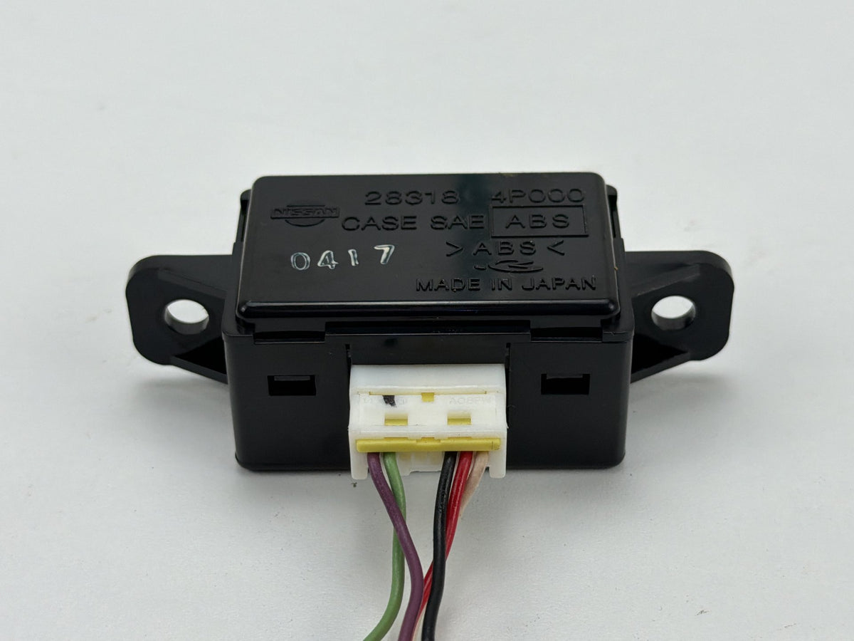 2011-2013 Infiniti QX56 Auxiliary Audio Video Jack Input Port 28318-4P000 OEM