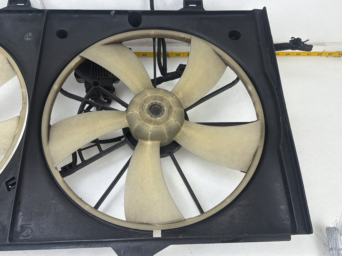 2007-2012 Lexus ES350 Radiator Dual Cooling Fan Assembly Module OEM