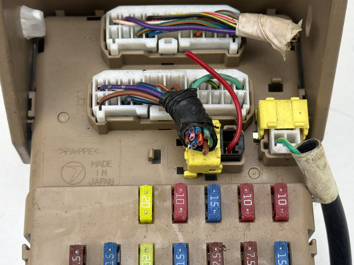 2009-2013 Subaru Forester Interior Cabin Fuse Box Junction Block 82201FG010 OEM