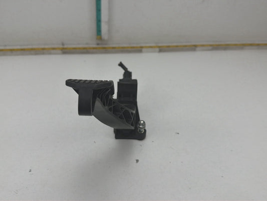 2009-2010 Pontiac Vibe Accelerator Gas Pedal 78110-08010 OEM