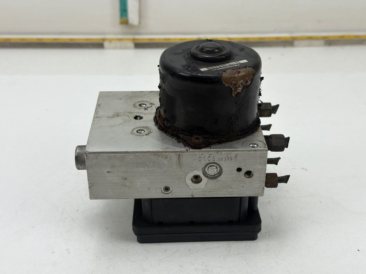 2005-2008 Nissan Pathfinder ABS Pump Anti Lock Brake Module 47660-ZP00A OEM
