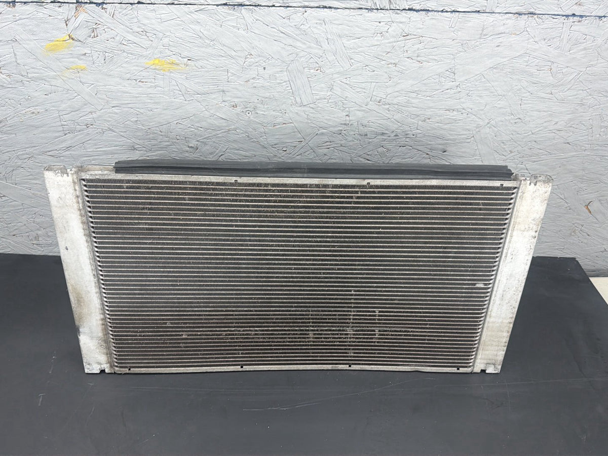 2011-2015 Mini Cooper S R56 Engine Cooling Motor Radiator 2751276-02 OEM