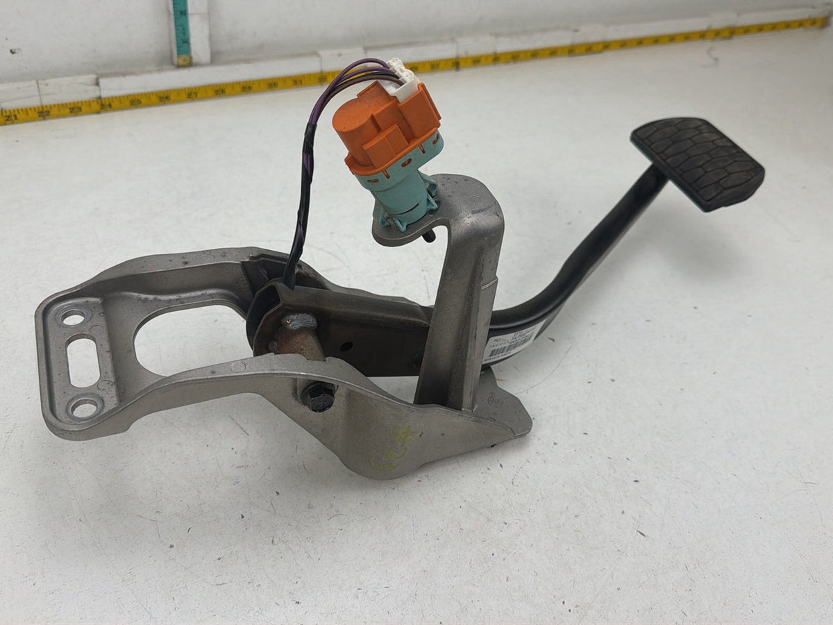 2017-2020 Jaguar F-Pace Front Left Driver Brake Pedal HK83-2450-AD OEM