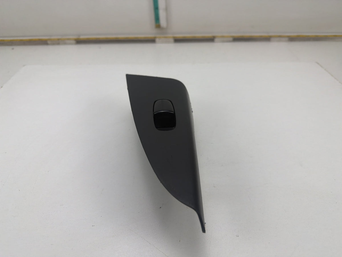 2013-2019 Nissan Sentra Right Rear Window Switch 82960-3SG0A OEM