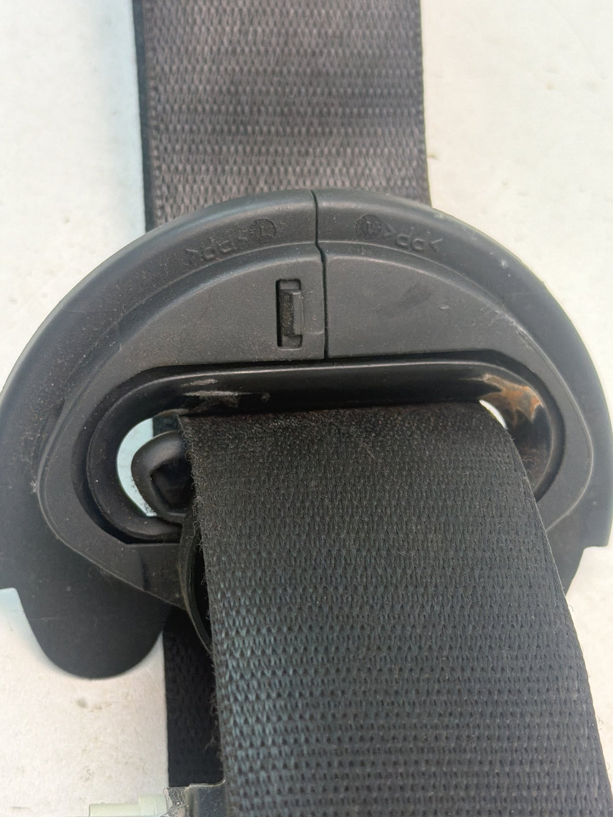 2004-2010 BMW X3 Front Right Passenger Side Seat Belt Retractor 34003072B OEM