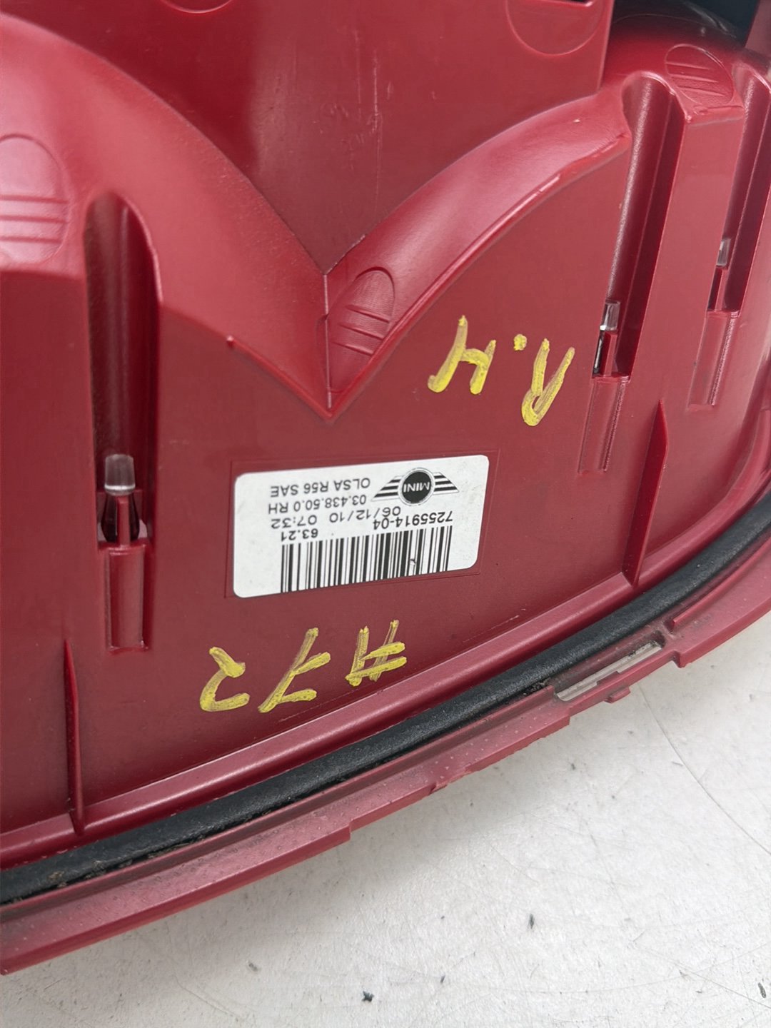 2007-2011 Mini Cooper S R56 Rear Right Passenger Side Tail Light 7255914-04 OEM