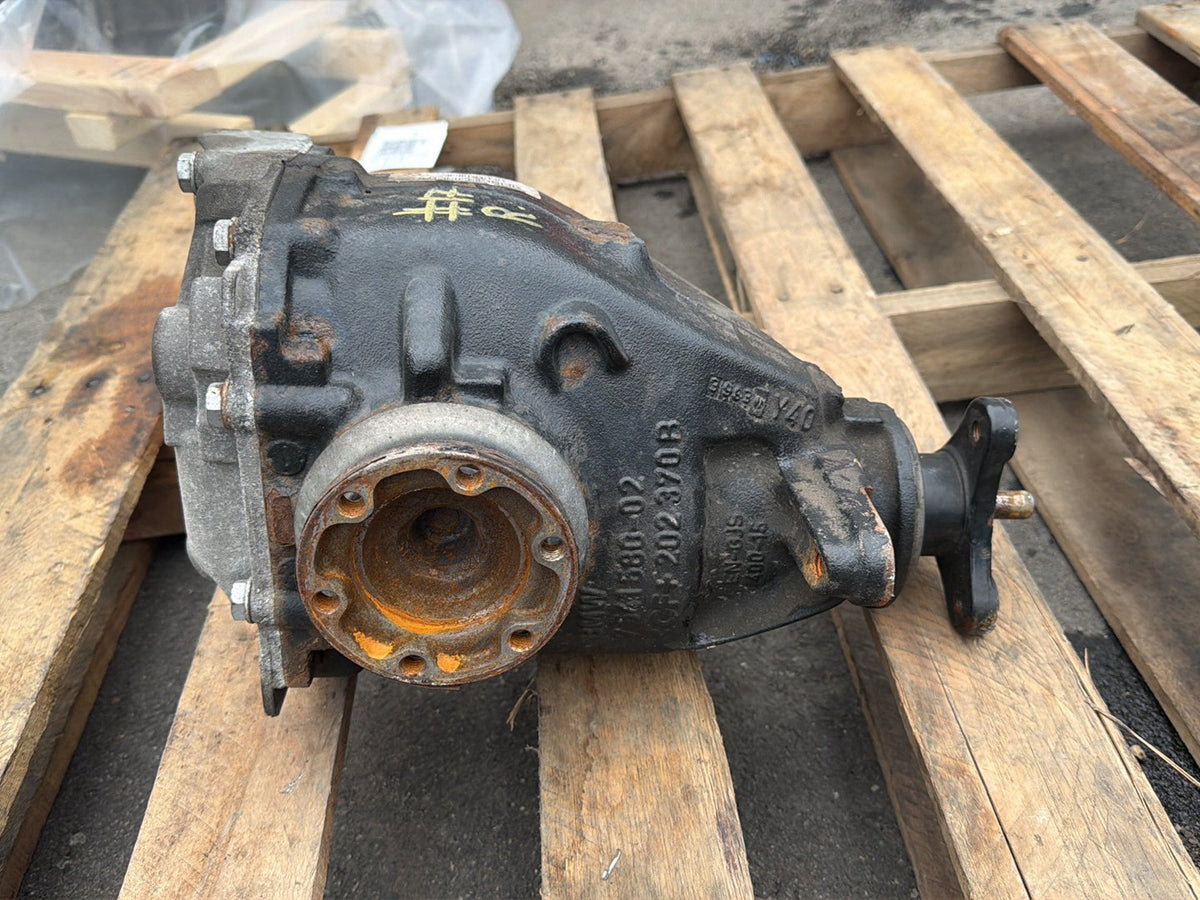2012-2015 BMW X1 E84 SUV Rear Differential Carrier 7611129-01 OEM