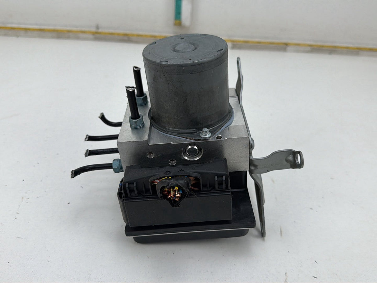 2012-2015 BMW X1 E84-ABS Anti-Lock Brake Pump Module 3451 6860216-01 OEM